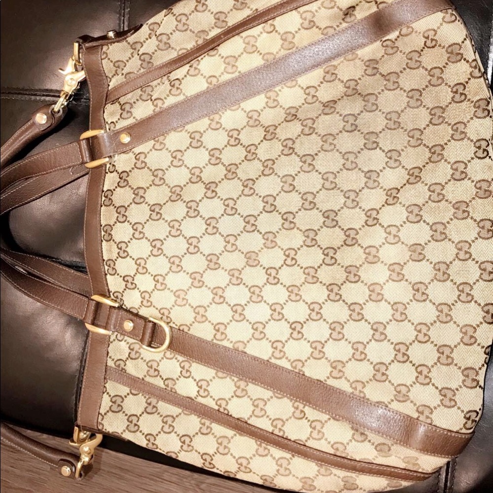 Authentic Gucci handbag - Picture 3 of 12